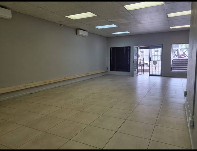 131M² OFFICE TO LET IN SONHEUWEL